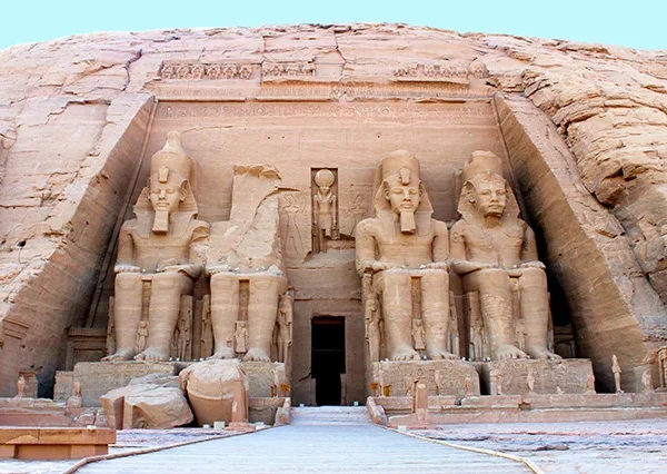 Ausflug-Hurghada-Abu-Simbel-siri-tours (1)