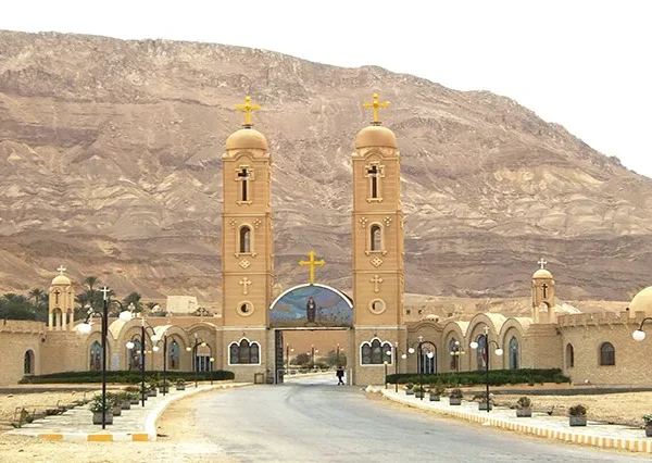 St.-Antonios-&-St (1)