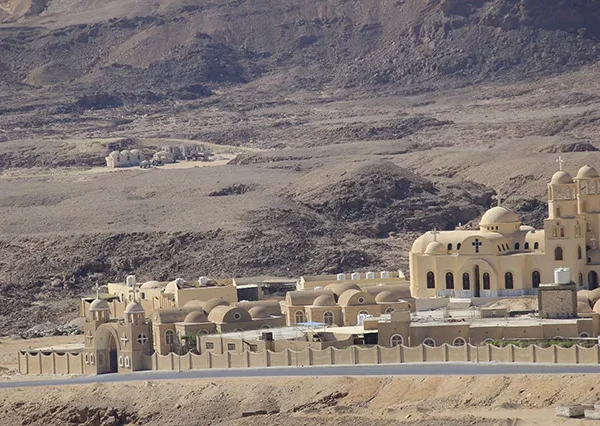 St.-Antonios-&-St (4)