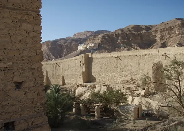 St.-Antonios-&-St (8)