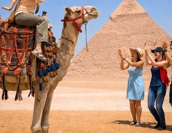 Ausflug von Hurghada zu den Pyramiden – Tagestour mit Guide